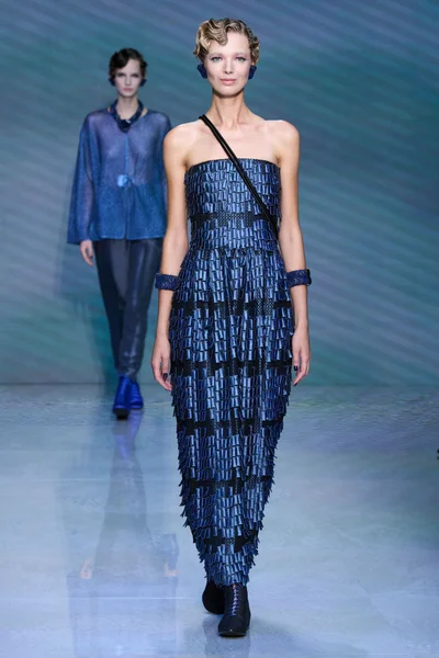 Look 12
